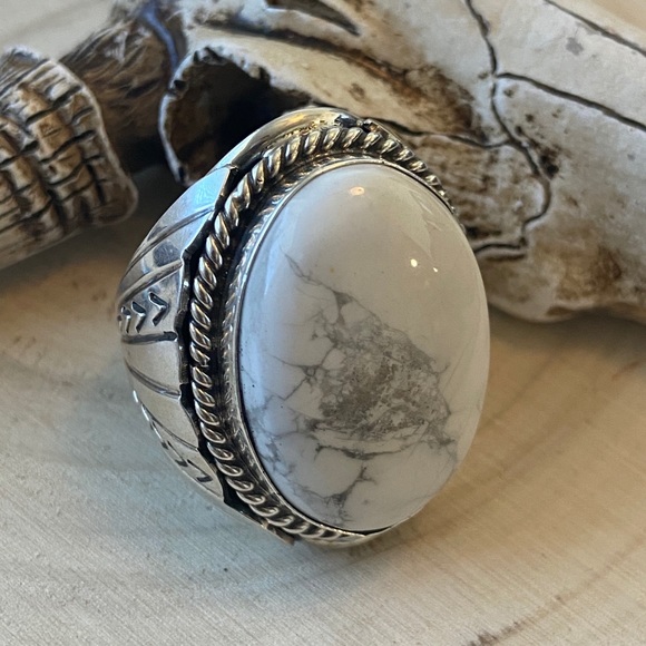Silver Banded Howlite Stone Ring Size 7.25